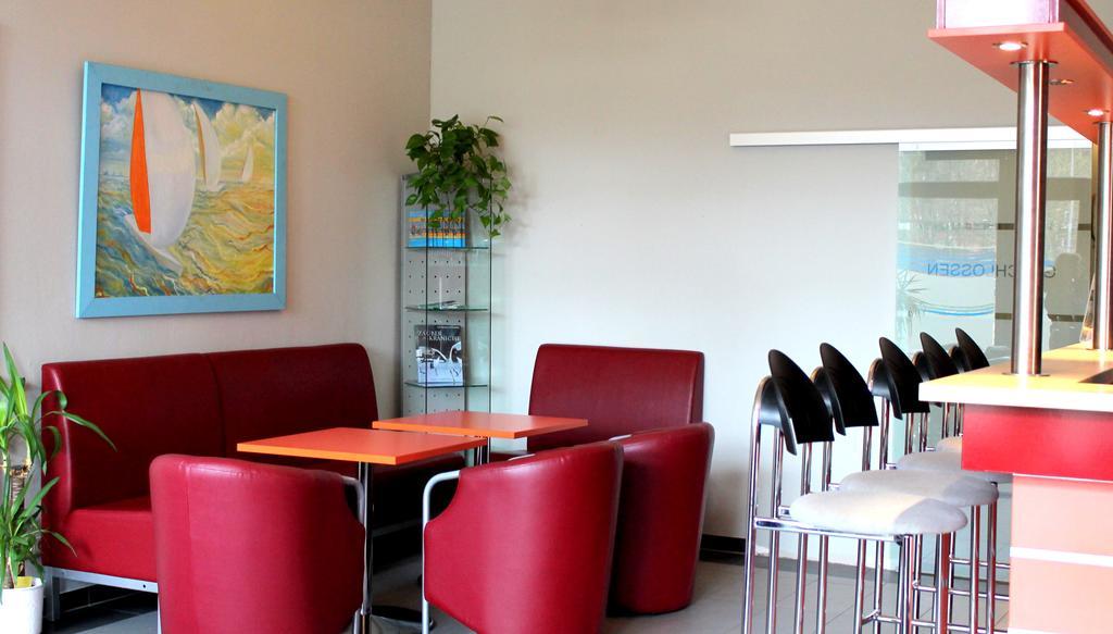 Younior-Hotel Stralsund Ngoại thất bức ảnh
